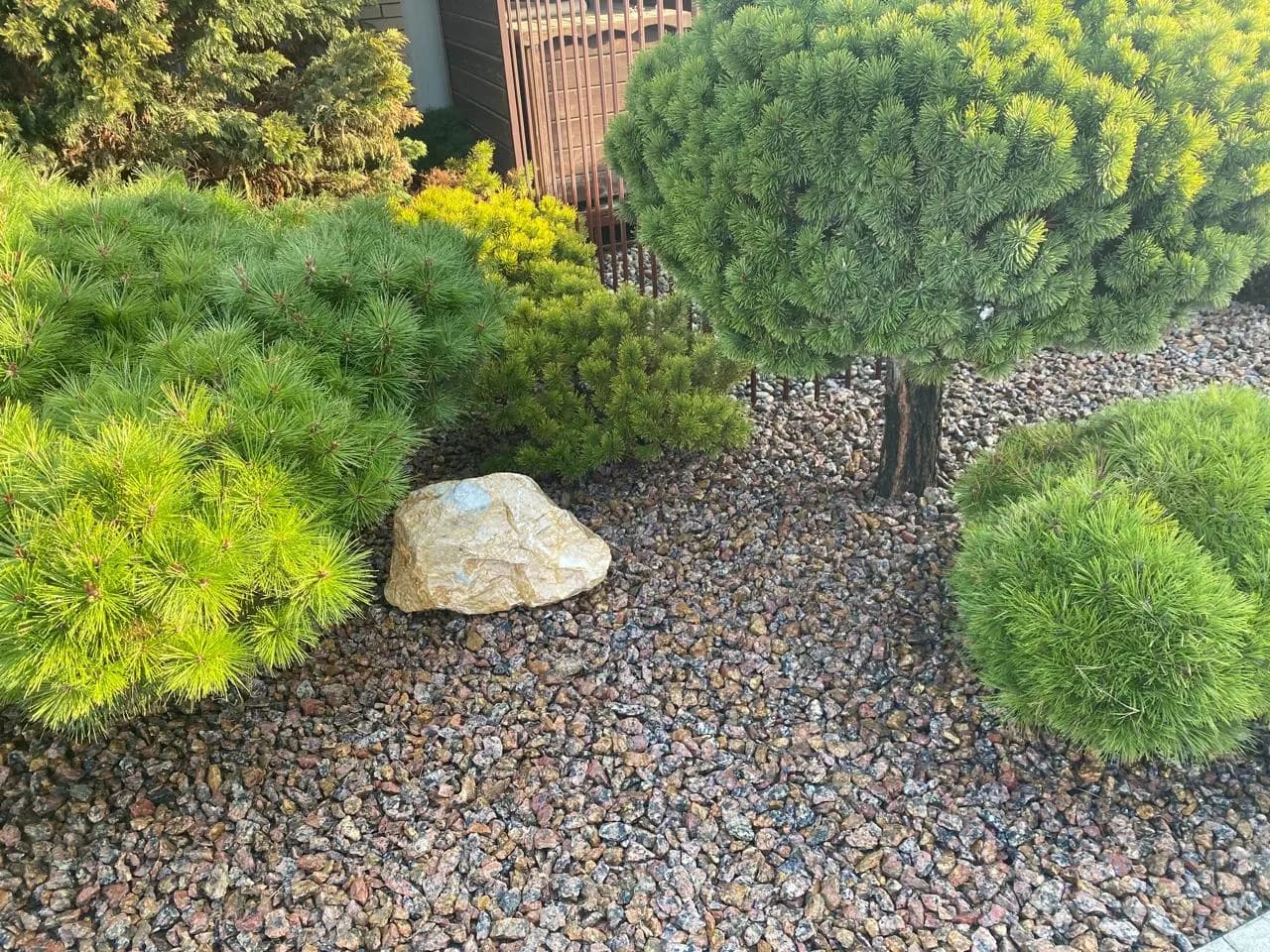 Щебень гранитный красный